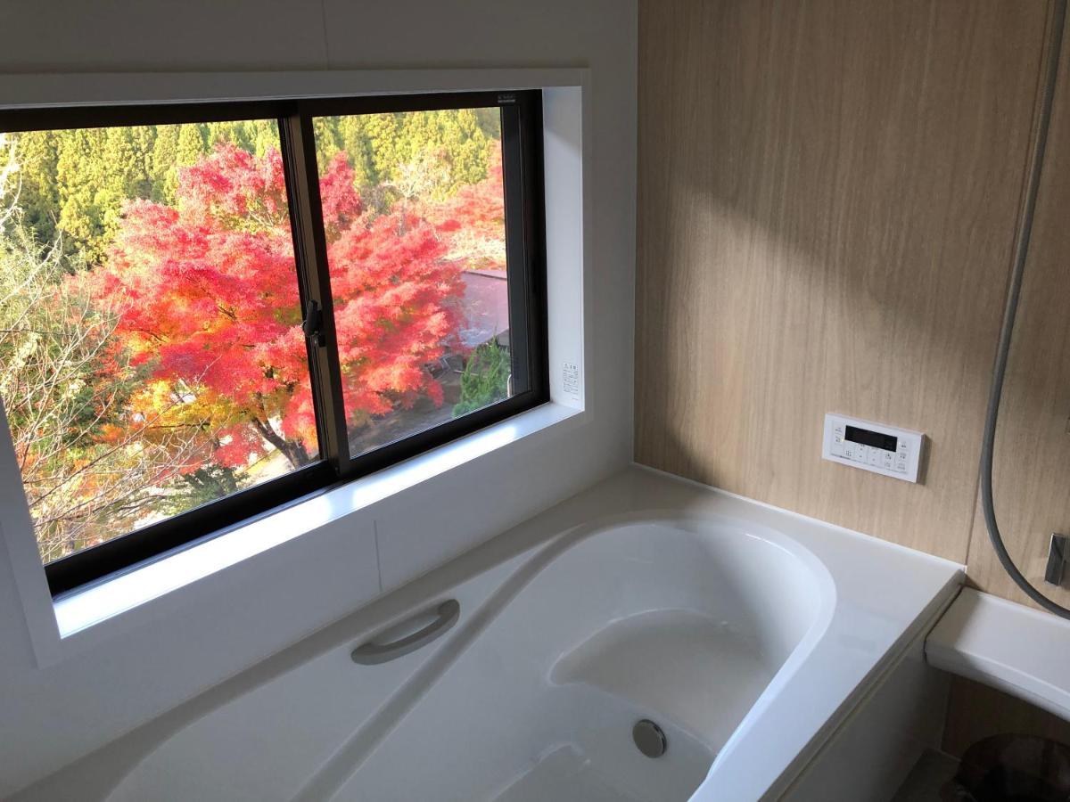 Kazuraya Hotel Мийоши Екстериор снимка
